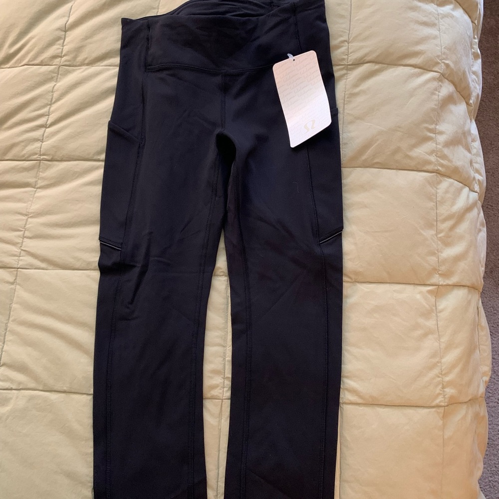 BNWT Lululemon Speed Up crop